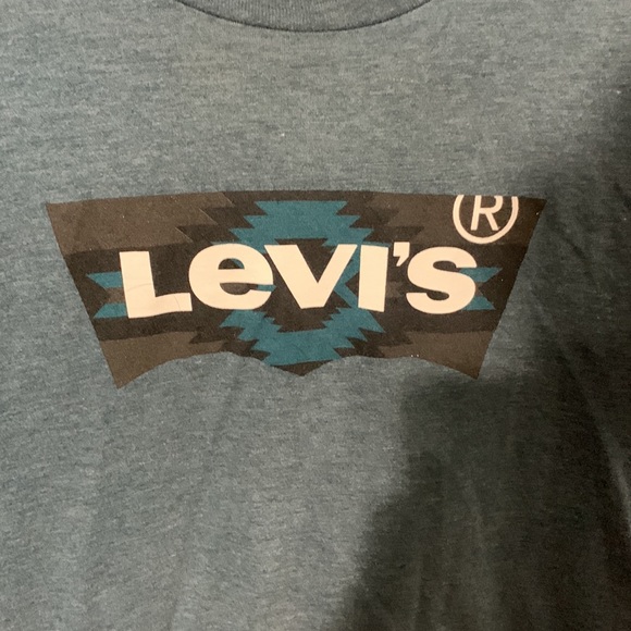 Men’s Small Levi’s T-shirt - Picture 2 of 3